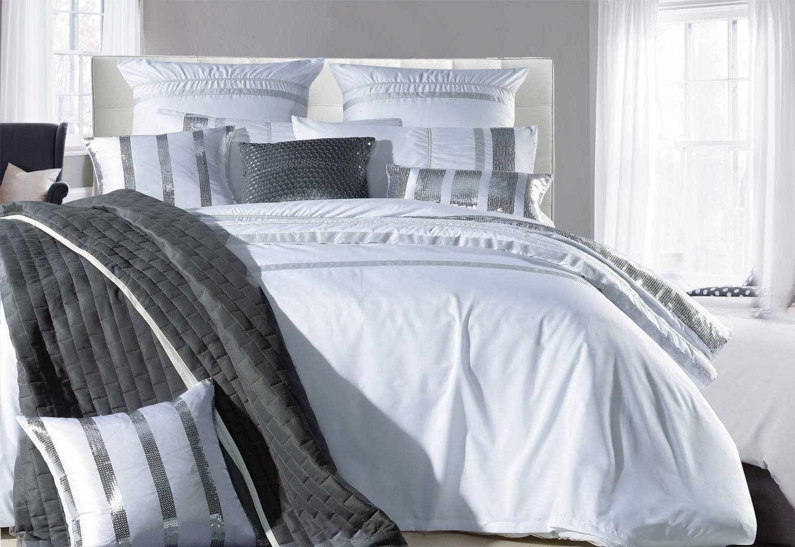 Luxton King Size White Striped Sequins Quilt Cover Set(3PCS)